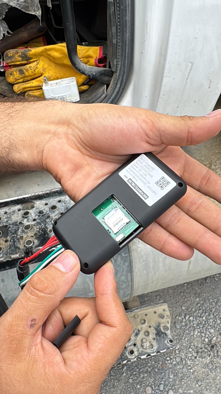 GPS y soporte de instalación